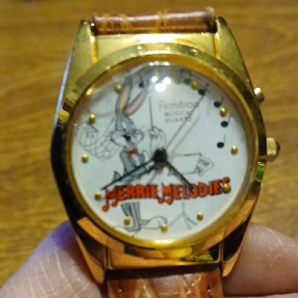1993 Bugs Bunny Goldtone Merrie Melodies Watch with Brown Strap